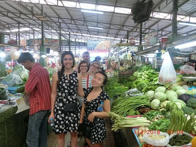 Private food Tour + Sightseeing +Thai Cooking class - 4