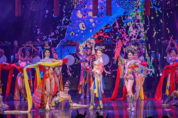 Simon Cabaret: Phuket’s Ladyboy Glamour Show - 3