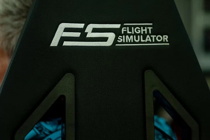 Professional Flight Single or Introductory Simulation Experience - 4