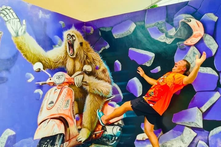 The Upside Down House Museum and Fun Attractions Phuket - 5