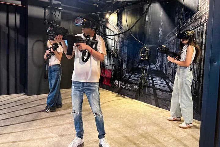 Ultimate Virtual Reality Gaming Park Ticket at VAR Live in Phuket - 4