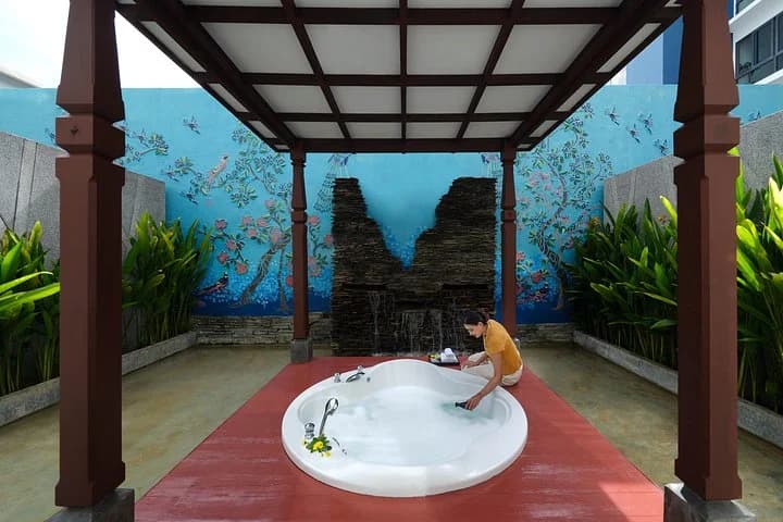 Swedish Aromatic Oil Massage at Award Winning Kee Spa - 5