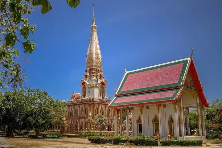 Phuket: Wat Chalong, Karon Viewpoint and old Town Guided Tour - 2