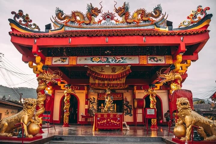 Phuket: Wat Chalong, Karon Viewpoint and old Town Guided Tour - 4
