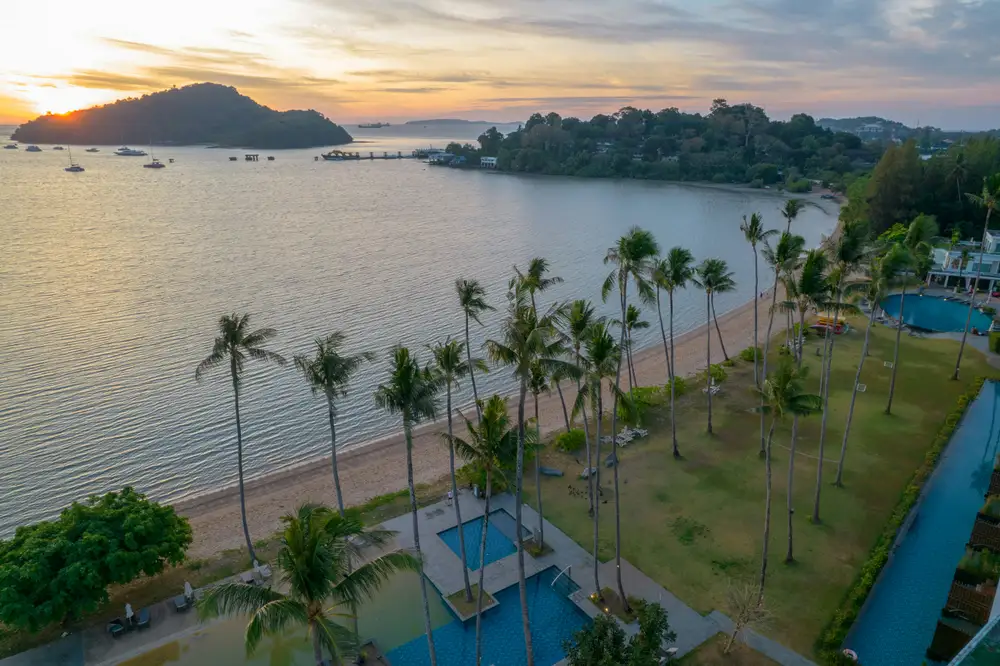 Best family resorts in Phuket: beachfront resort on the Andaman Sea