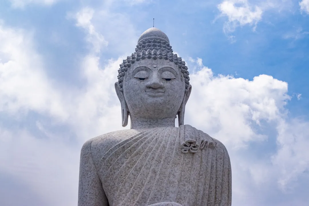 Big Buddha Phuket — the 45-metre white marble Phra Phutta Ming Mongkol Eknakakiri monument on Nakkerd Hill